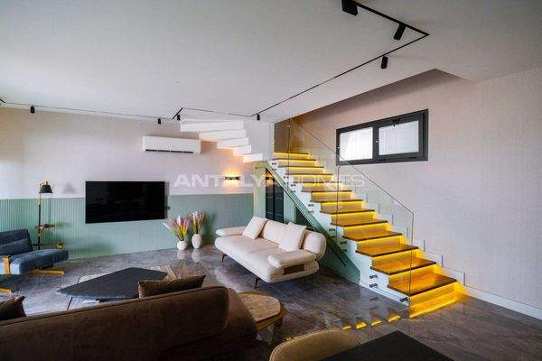 Luxe Detached Houses Within Walking Distance of the Sea in Alanya