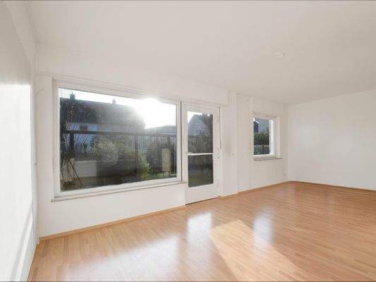 Wohnzimmer mit Gartenblick