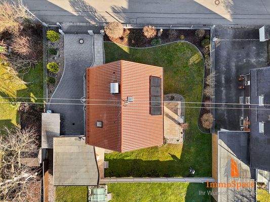 Blick auf das Haus und das Grundstück
