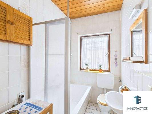 Badezimmer zum Gästezimmer 