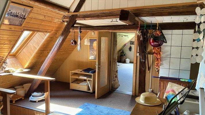 Flur/Hobbyraum im DG