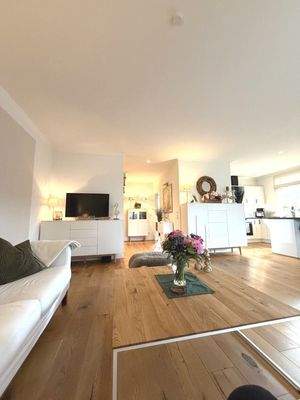 der Wohnbereich hat rundherum beste Stellfächen