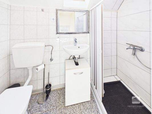 Badezimmer 2/2