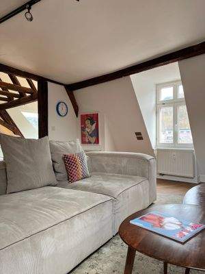 Offener Wohnbereich im Dach