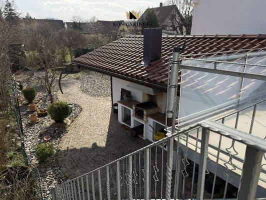 Garten und Grillstelle