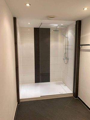 ... mit Dusche in Übergröße