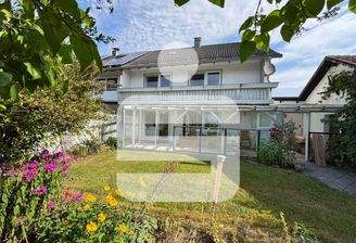 Wohnhaus und Garten