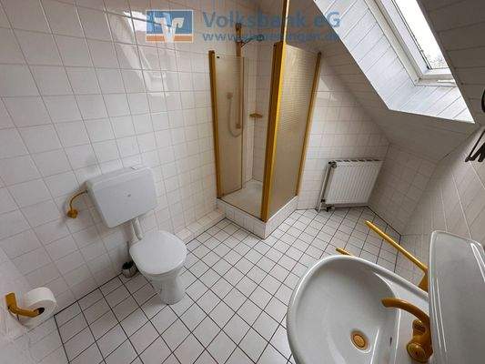 kleines Badezimmer OG