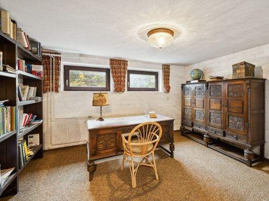 Büro Kellergeschoss