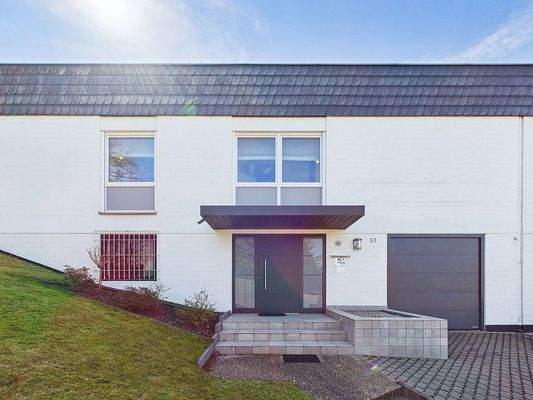 Gepflegtes Zweifamilienhaus in Saarlouis