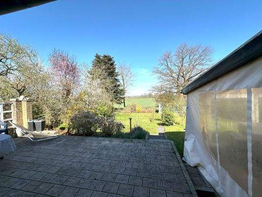 großzügige Terrasse