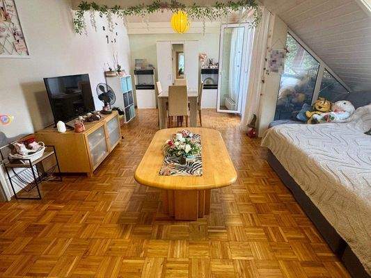 Wohnzimmer DG rechts