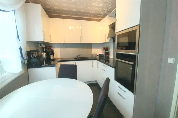 Einbauküche mit Sitzecke 