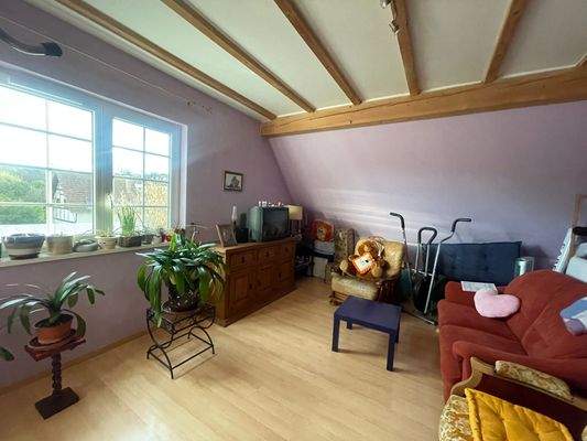 Wohn-/Schlafzimmer OG