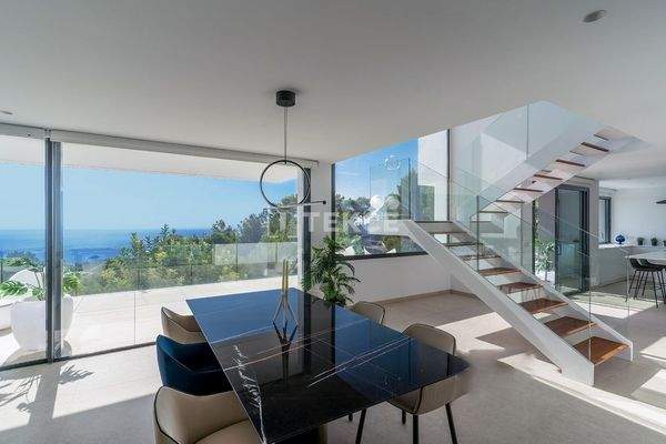 Privileged Located House with Sea Views in Altea Alicante