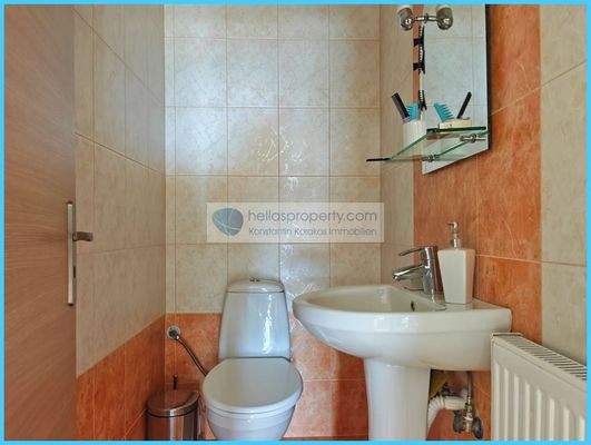 de49e381aa5c4a16835464ee9585a2ed-original