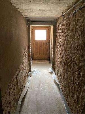Flur im Keller