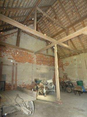 14- Scheune innen.JPG