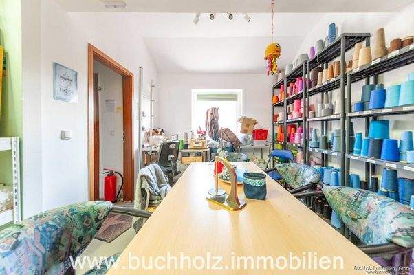 hinterer Ladenbereich mit Fenster