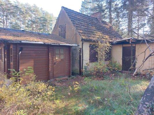 Bebauung im hinteren Teil des Grundstücks.jpg