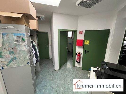 Ladenlokal (ehemalige Apotheke)