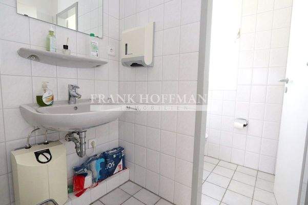 M2352-1.OG Sanitär Damen