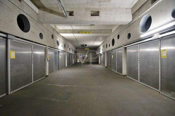 Tiefgaragenstellplatz in Multiparker