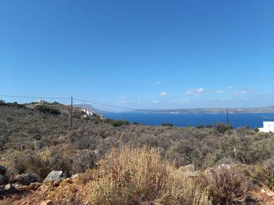 Kreta, Kokkino Chorio: Grundstück mit herrlichem Blick auf das Dorf zu verkaufen