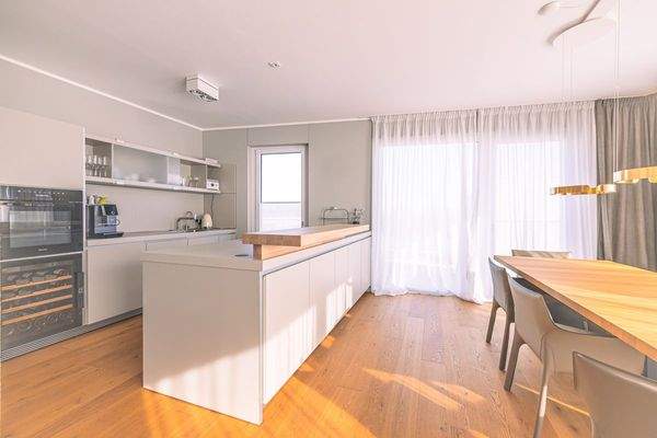 Küche mit Essbereich