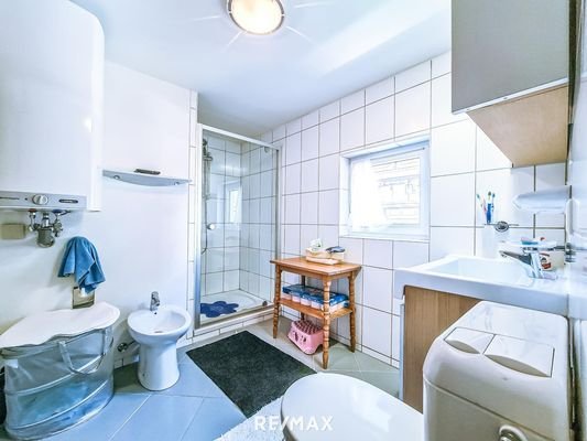 Badezimmer 2