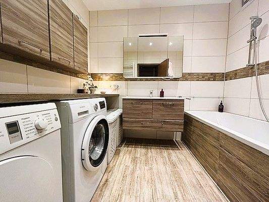 integrierte Waschküche im Bad.jpg