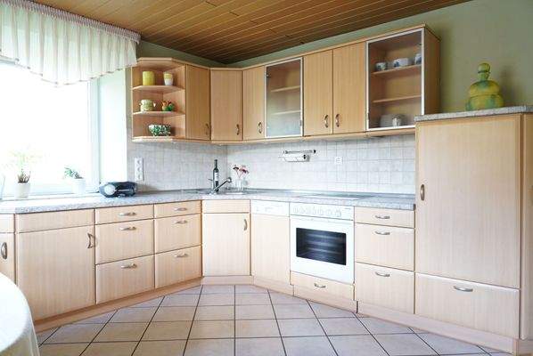 große Küche inkl. EBK