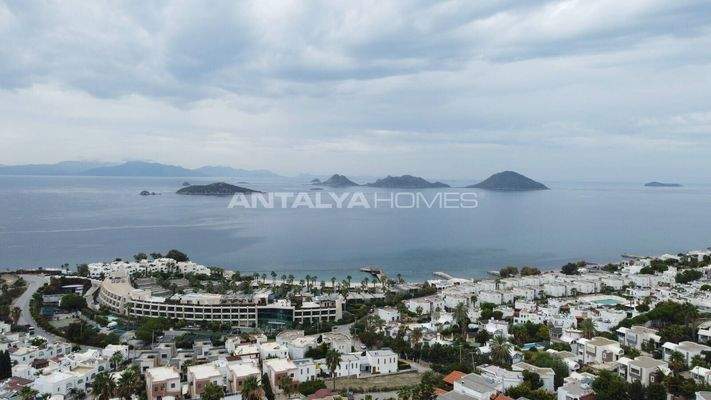 Sea-View Villa in a Complex with Private Beach in Bodrum