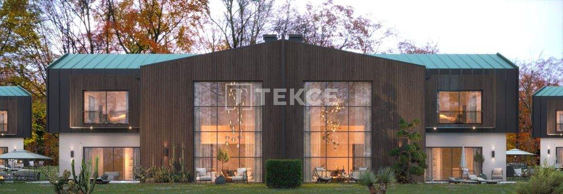 Villas with Private Pools in a Complex in Döşemealtı Antalya