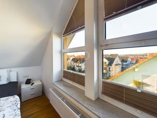 große Alu-Fenster