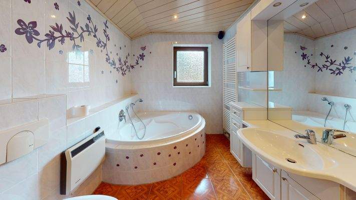 Tageslichtbad im Obergeschoss