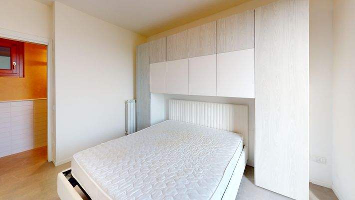 MT-001-267-Villa-singola-vista-lago-Bedroom 7.jpg