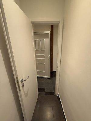 Blick zur Türe von innen