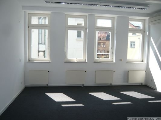 Büro 1