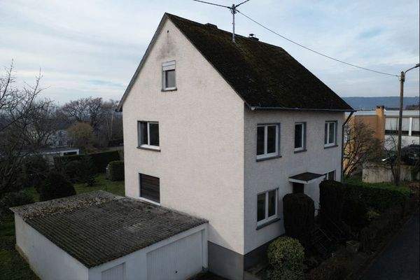 Frontansicht Gebäude Bild 1