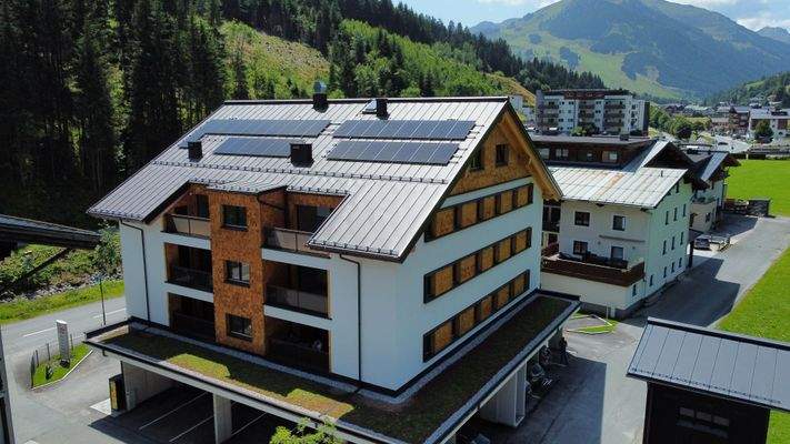 707_113103542_iOS48421603