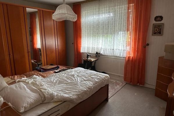 Schlafzimmer EG rechts