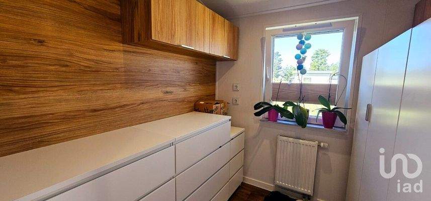 32 Ankleide und Abstellraum