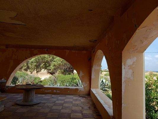 Ein wirklich erstaunliches Grundstück am Meer in Stavros, Chania