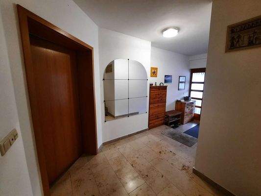 Eingangsbereich/ Treppenhaus