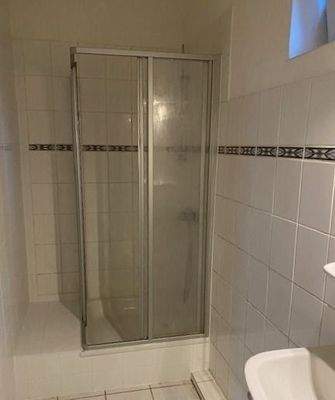 Beispiel: Badezimmer mit Dusche Bild 2 EG