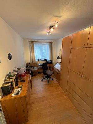 praktisches Arbeitszimmer