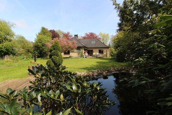 5 - Ansicht von der Grundstücksgrenze