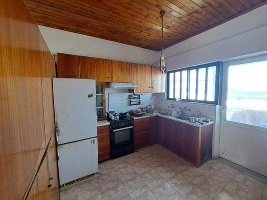 Kreta: Freistehendes Haus mit Meerblick in Plaka zu verkaufen