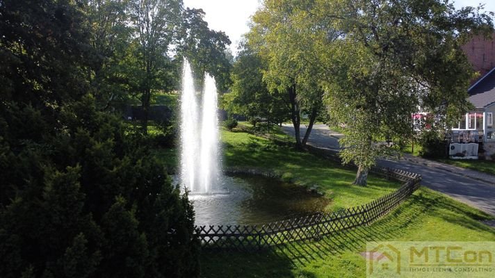 Park mit Springbrunnen
